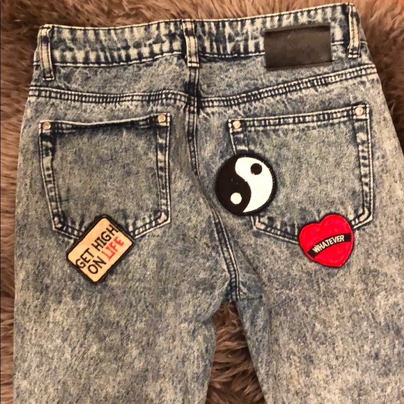 Daisy Street Acid Wash  Patch Mom Jean - Picture 8 of 8